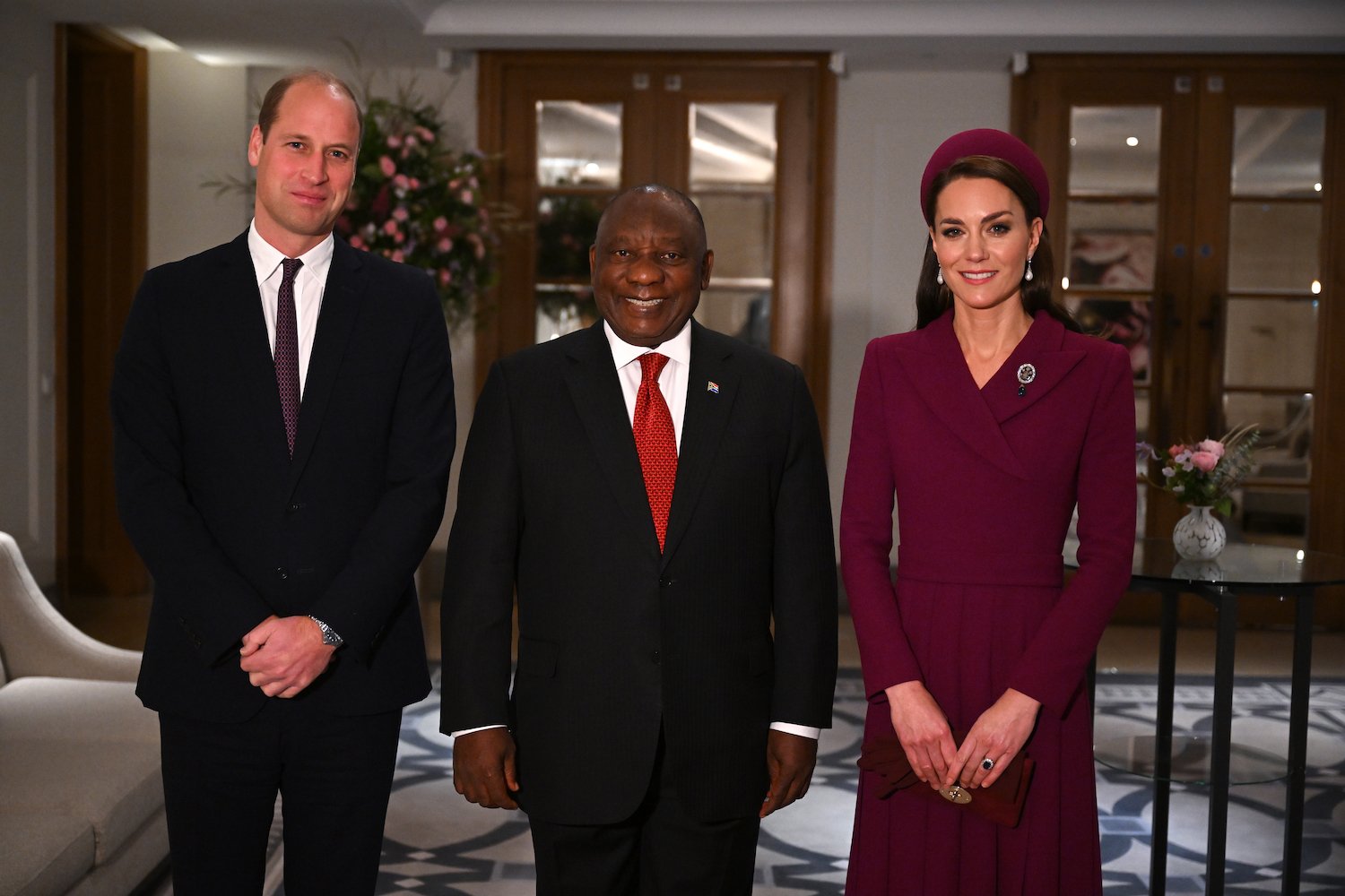 Beden Dili Uzmanı, Camilla Parker Bowles'ın Devlet Ziyareti Sırasında Parlamasına İzin Veren İnce Kate Middleton Hareketine Dikkat Çekti