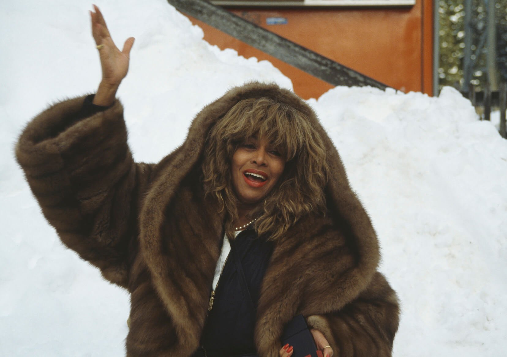 Por que Tina Turner renunciou à cidadania americana?