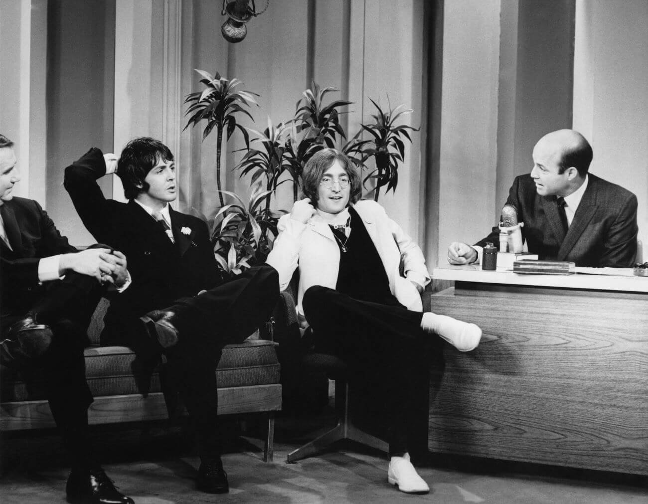 John Lennon a expliqué pourquoi "The Tonight Show" était l'émission "la plus embarrassante" à laquelle il ait jamais assisté