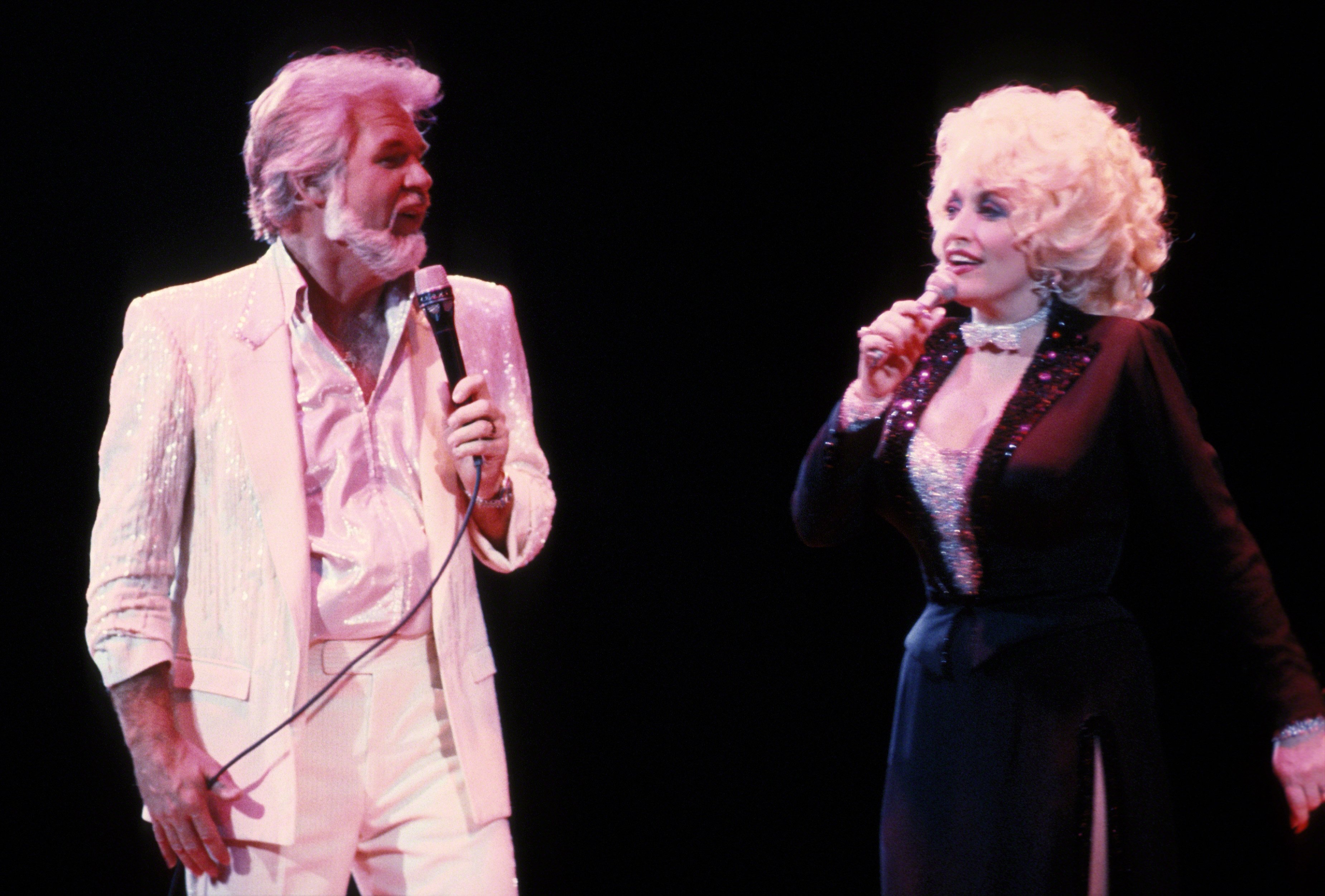 Escuche: Lost Kenny Rogers, Dolly Parton Song resurgió