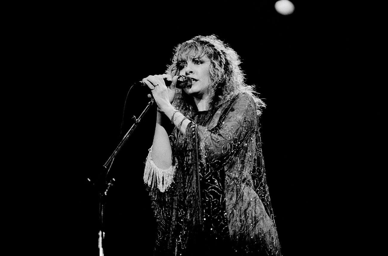 Stevie Nicks는 고가의 뮤직 비디오를 본 후 거부했고 그녀의 매니저는 그녀를 '바보'라고 불렀습니다.