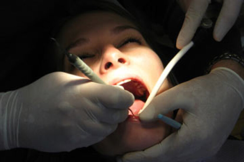 ¿Qué pueden hacer los servicios dentales de emergencia por usted?