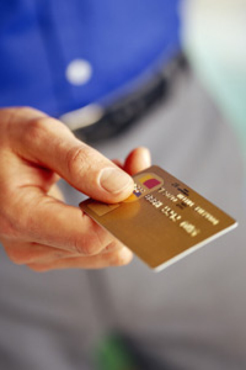 Cara Mengajukan Kartu Kredit Pertama Anda