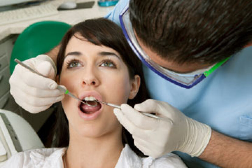 ¿Por qué los procedimientos dentales son tan caros?