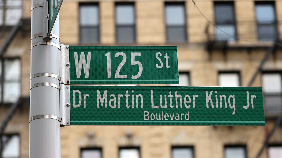 Почти 1000 улиц США названы в честь МЛК-младшего. На что они похожи?