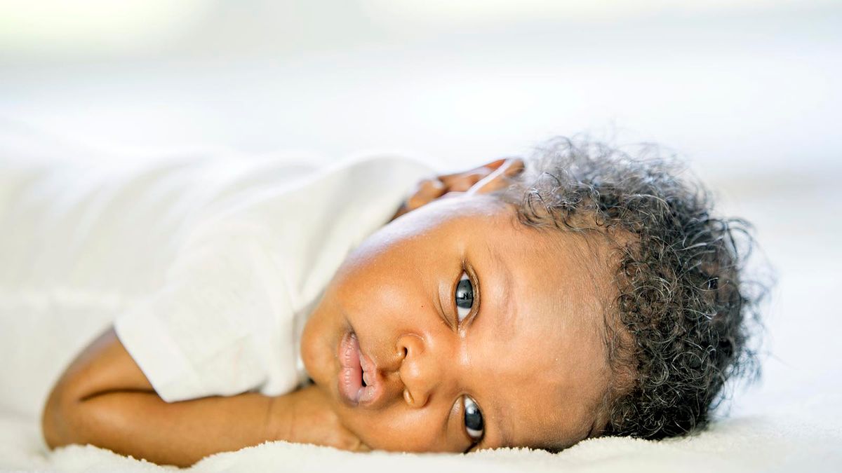 Tại sao mắt của trẻ sơ sinh đổi màu?