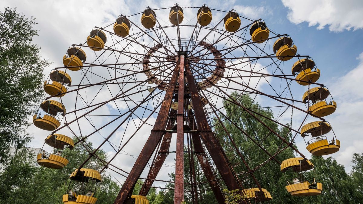 Pripyat: 체르노빌의 그림자에 있는 우크라이나 유령 도시