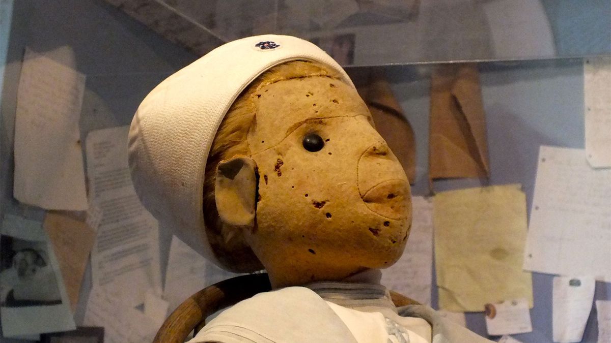 Robert the Doll: Serious Nightmare o Innocent Child's Toy?