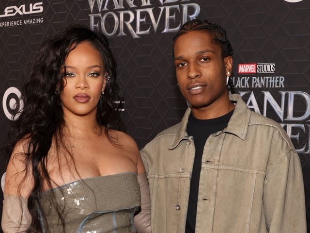 Akankah Masalah Hukum A$AP Rocky Berdampak Negatif pada Karir Rihanna?