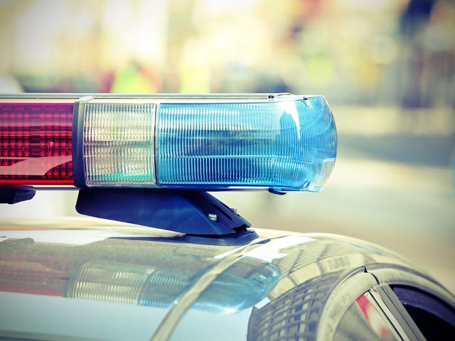 Полиция Дейтона и NAACP проводят расследование после того, как полицейские насильно вытащили автомобилиста с параличом нижних конечностей из его машины