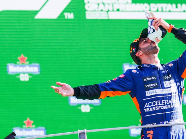 Trinken Sie wie Daniel Ricciardo in der Shoey Bar des Las Vegas Grand Prix