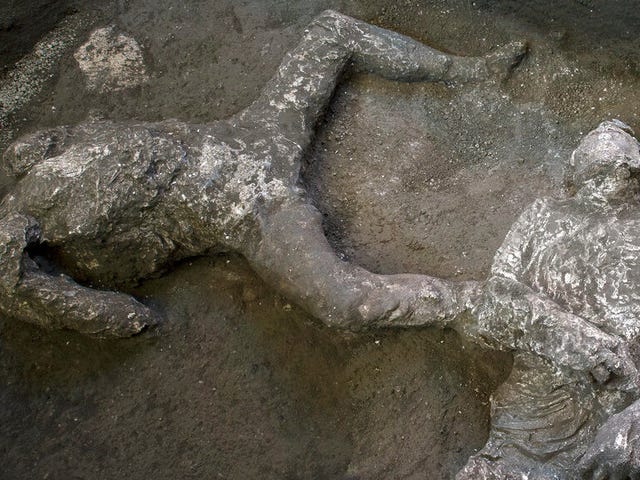 Peninggalan Baru Ditemukan di Pompeii Menunjukkan Penderitaan Para Korban Gunung Vesuvius