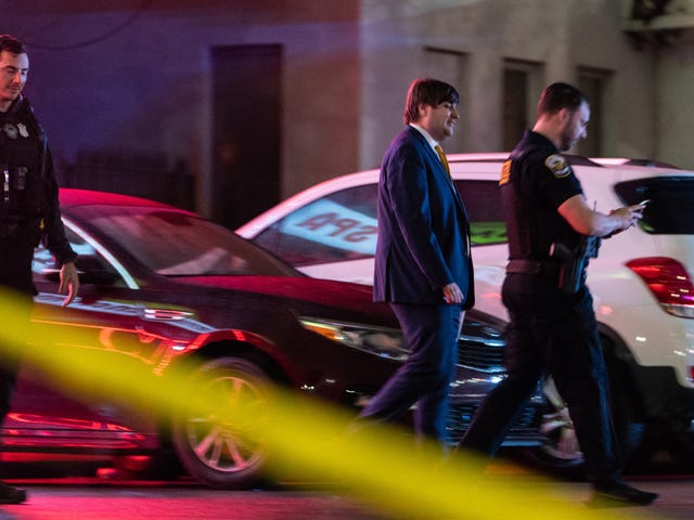 Autoridades do condado sugerem que o atirador de Atlanta foi simplesmente tentado demais por modos femininos