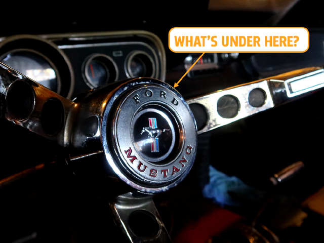 Inilah Rahasia yang Bersembunyi di Bawah Tutup Roda Kemudi Ford Mustang Asli