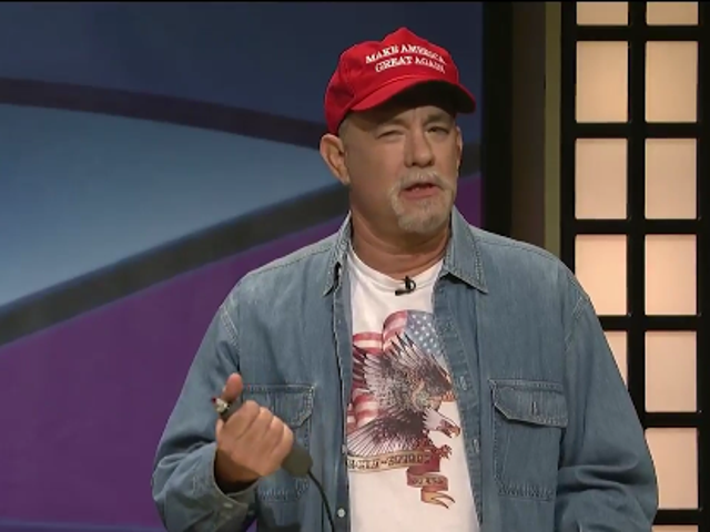 Tom Hanks는 Saturday Night Live에서 'Black Jeopardy'를 연주하고 우승했습니다.