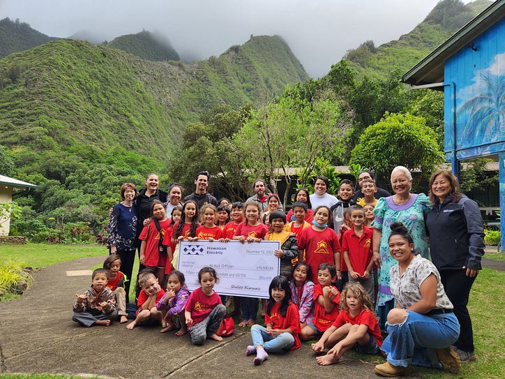 Apoiando o aprendizado STEM inovador baseado em aina em Maui