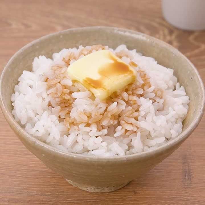 Công thức cơm bơ Nhật Bảnバーター醤油ご飯