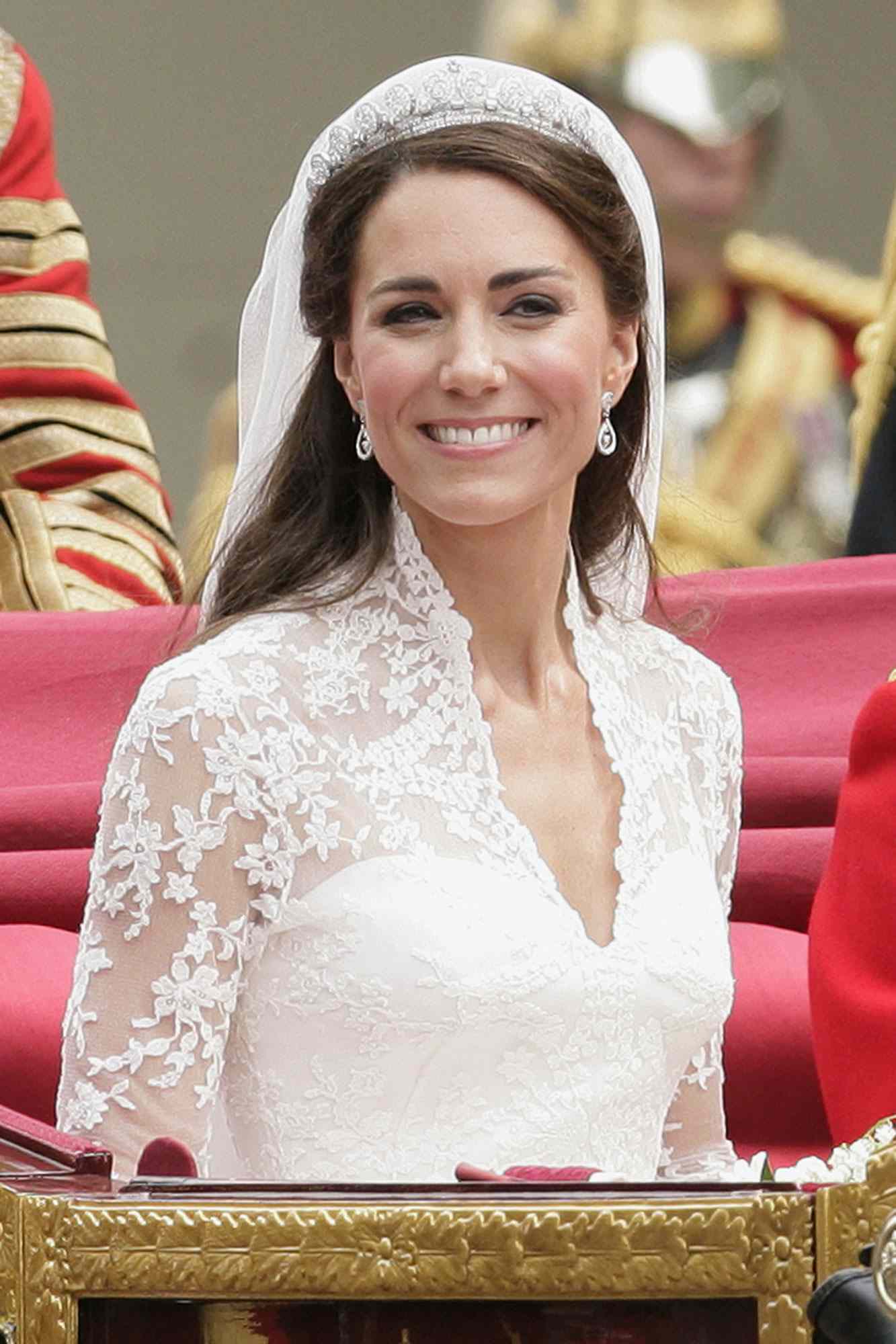 Kate Middleton machte "sehr klar", was sie für ihre königliche Hochzeitstorte wollte, sagt Baker