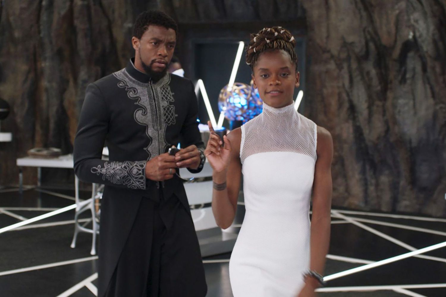 Kevin Feige จาก Marvel Studios กล่าวว่า Black Panther 2 จะ 'ให้เกียรติและเคารพ' Chadwick Boseman