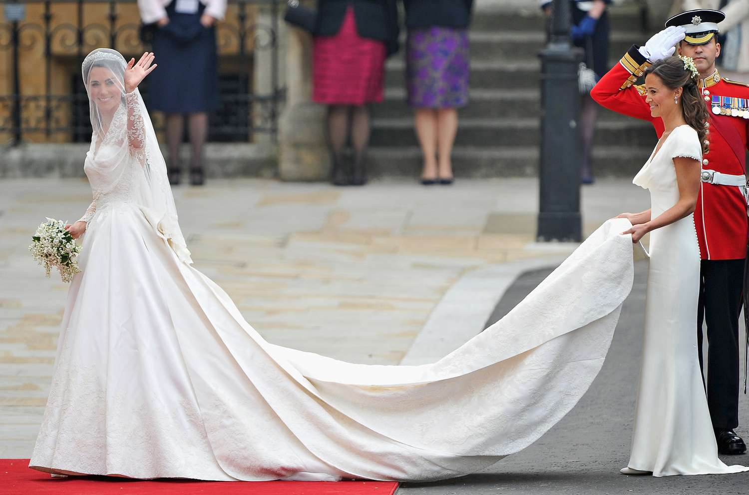 Kate Middleton und Prince William Hochzeitsgast erinnern sich an die Ankunft der Braut: "Alles nur gebrüllt"