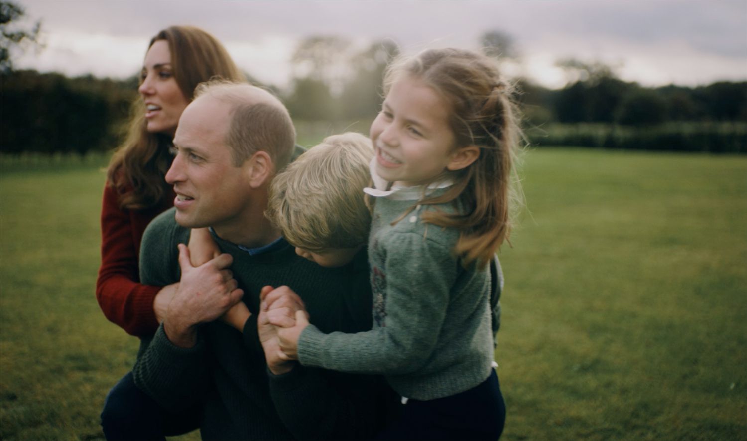 Kate Middleton dan Pangeran William Berbagi Video Langka tentang Kehidupan di Rumah bersama George, Charlotte, dan Louis