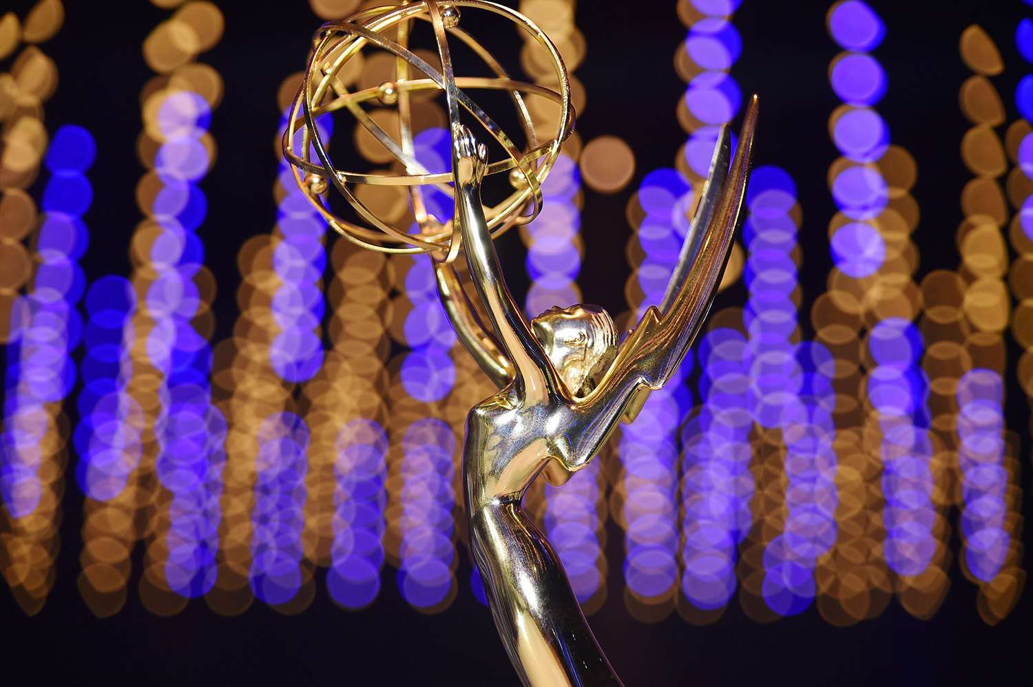 Emmy para ser realizado ao ar livre em LA ao vivo enquanto crescem as preocupações com o aumento de casos COVID