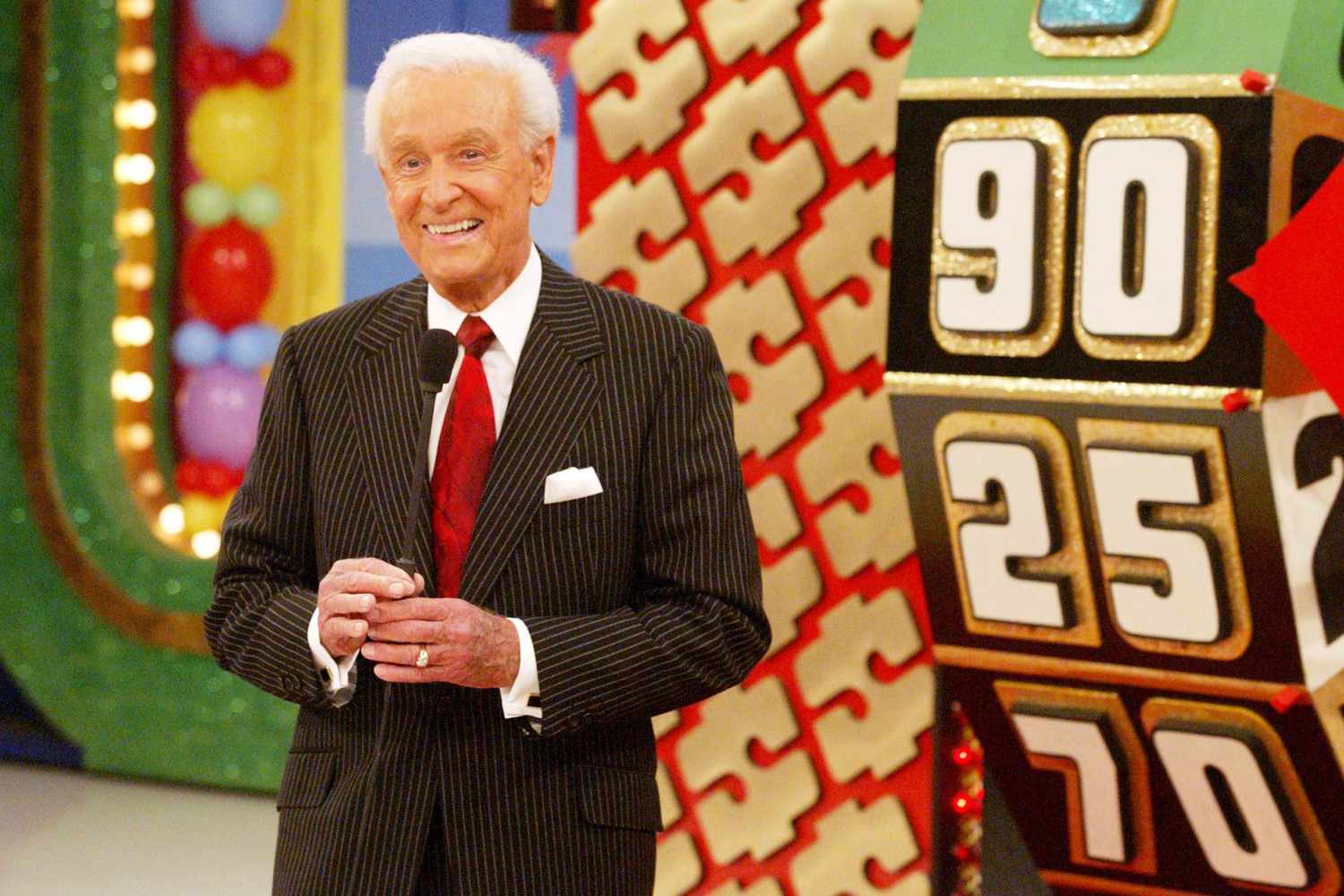 Bob Barker, presentador de 'The Price Is Right' desde hace mucho tiempo, muere a los 99 años: 'El MC más grande del mundo'