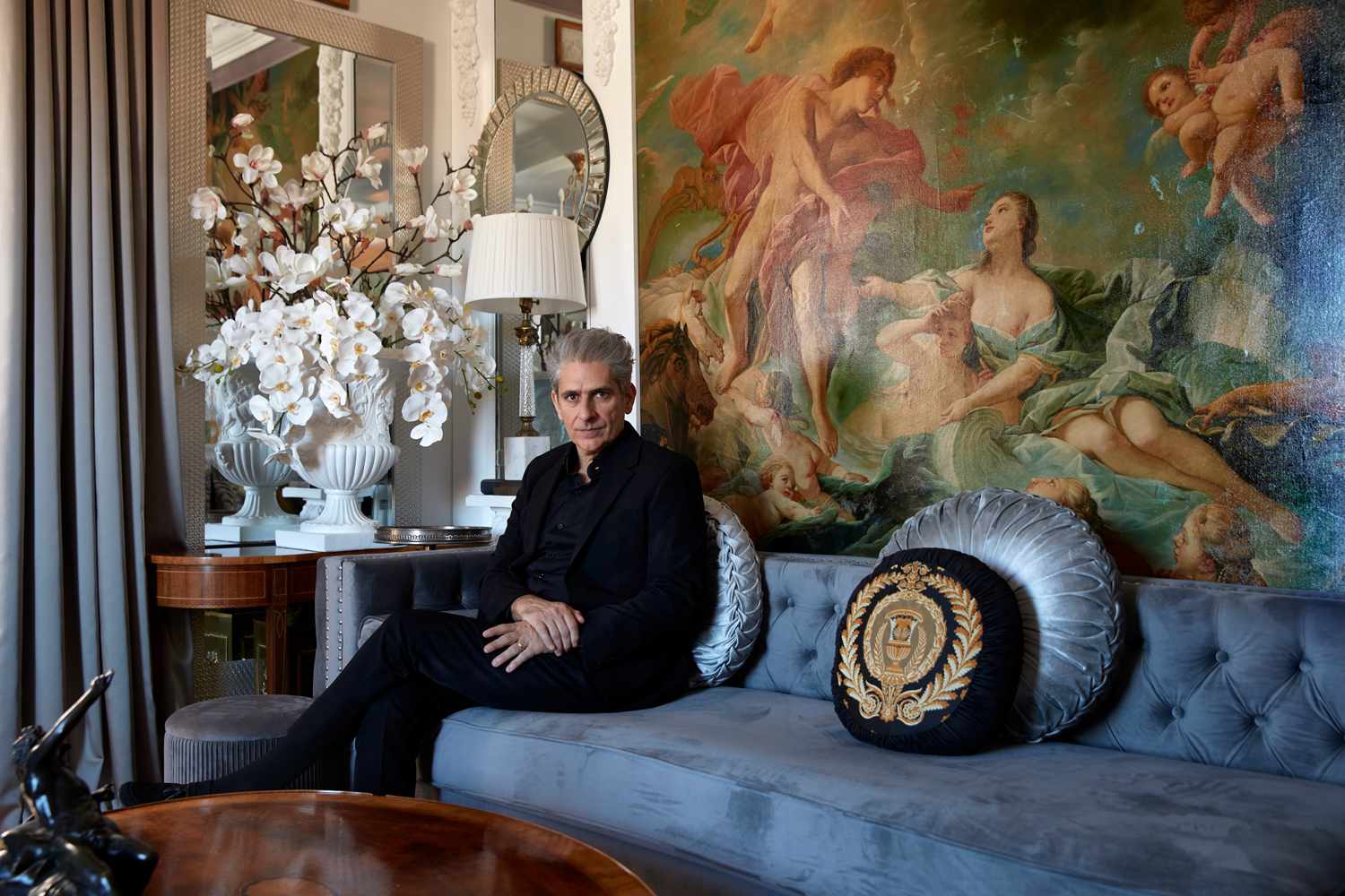 A casa 'de outro mundo' de Michael Imperioli parece pertencer a 'The White Lotus' - veja por dentro